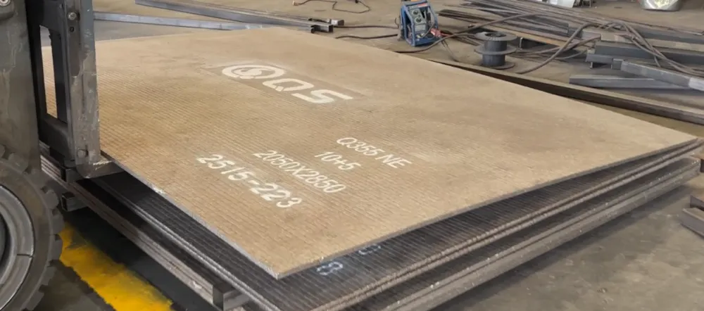 ¿Por qué se utilizan ampliamente las placas de desgaste de aleación bimetálica de cromo para la protección contra el desgaste industrial?